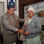 मुख्यमंत्री धामी ने पद्म भूषण सम्मान हेतु चयनित होने पर पूर्व मुख्यमंत्री भगत सिंह कोश्यारी को उनके आवास पर पहुंच कर दी बधाई