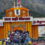 बदरीनाथ मंदिर के कपाट खुले, सीएम धामी ने की पूजा, हजारों श्रद्धालु बने पावन क्षण के साक्षी