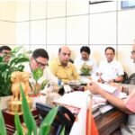 कैबिनेट मंत्री गणेश जोशी ने सिंचाई विभाग के अधिकारियों के साथ की बैठक