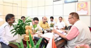 कैबिनेट मंत्री गणेश जोशी ने सिंचाई विभाग के अधिकारियों के साथ की बैठक