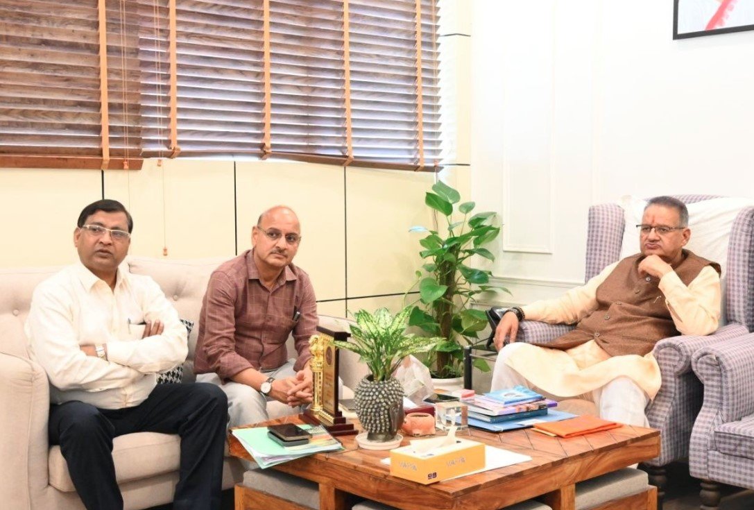 भविष्य में फसलों को होने वाली किसी भी प्रकार की क्षति की नियमित मॉनिटरिंग सुनिश्चित की जाए- गणेश जोशी
