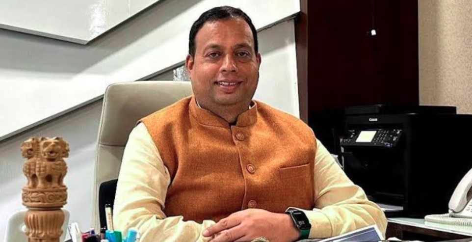 सेवा सप्ताह अभियान सुशासन और जनसेवा का सशक्त माध्यम- हेमंत द्विवेदी