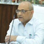 आपदा राहत कार्यों में तेजी लाएं, अवरुद्ध मार्गों को प्राथमिकता से खोलें- आयुक्त आनंद स्वरूप