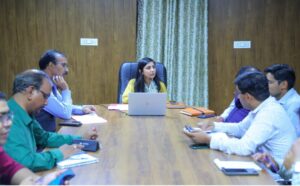 लगातार बारिश पर जिलाधिकारी का त्वरित एक्शन, आपदा परिचालन केंद्र से संभाली कमान