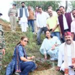 हरेला पर्व पर मंत्री रेखा आर्या ने किया पौधारोपण