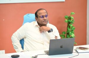 SIR पर सीईओ ने जिलाधिकारियों के साथ की समीक्षा बैठक