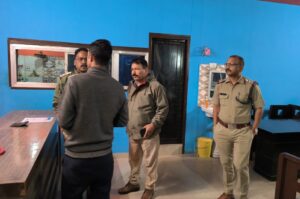 रुद्रप्रयाग पुलिस का सघन चेकिंग अभियान, होटल-ढाबों में शराब पीने-पिलाने वालों पर सख्त कार्यवाही